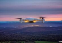 The FCC proposes new mid-band spectrum auction and unlocking 800MHz for drones The FCC proposes new mid-band spectrum auction and unlocking 800MHz for drones